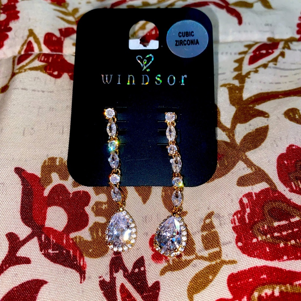 Windsor gold earrings